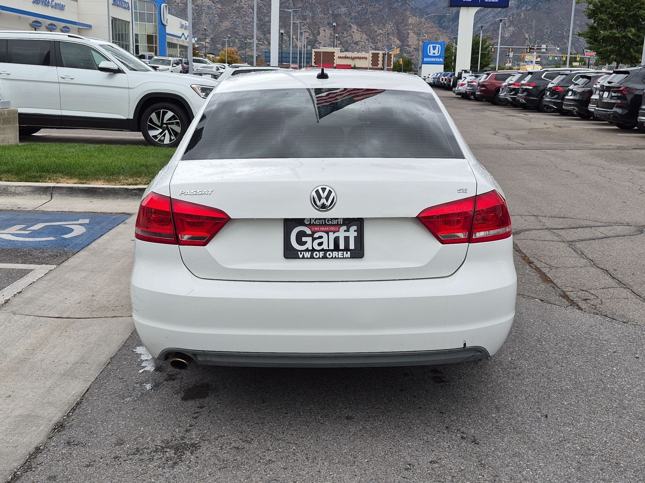 Used 2013 Candy White Volkswagen 2.5 SE image 4