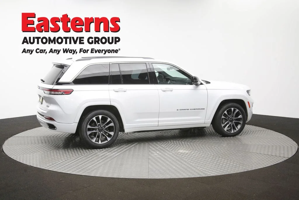 Used 2022 White Jeep Overland 4xe image 47