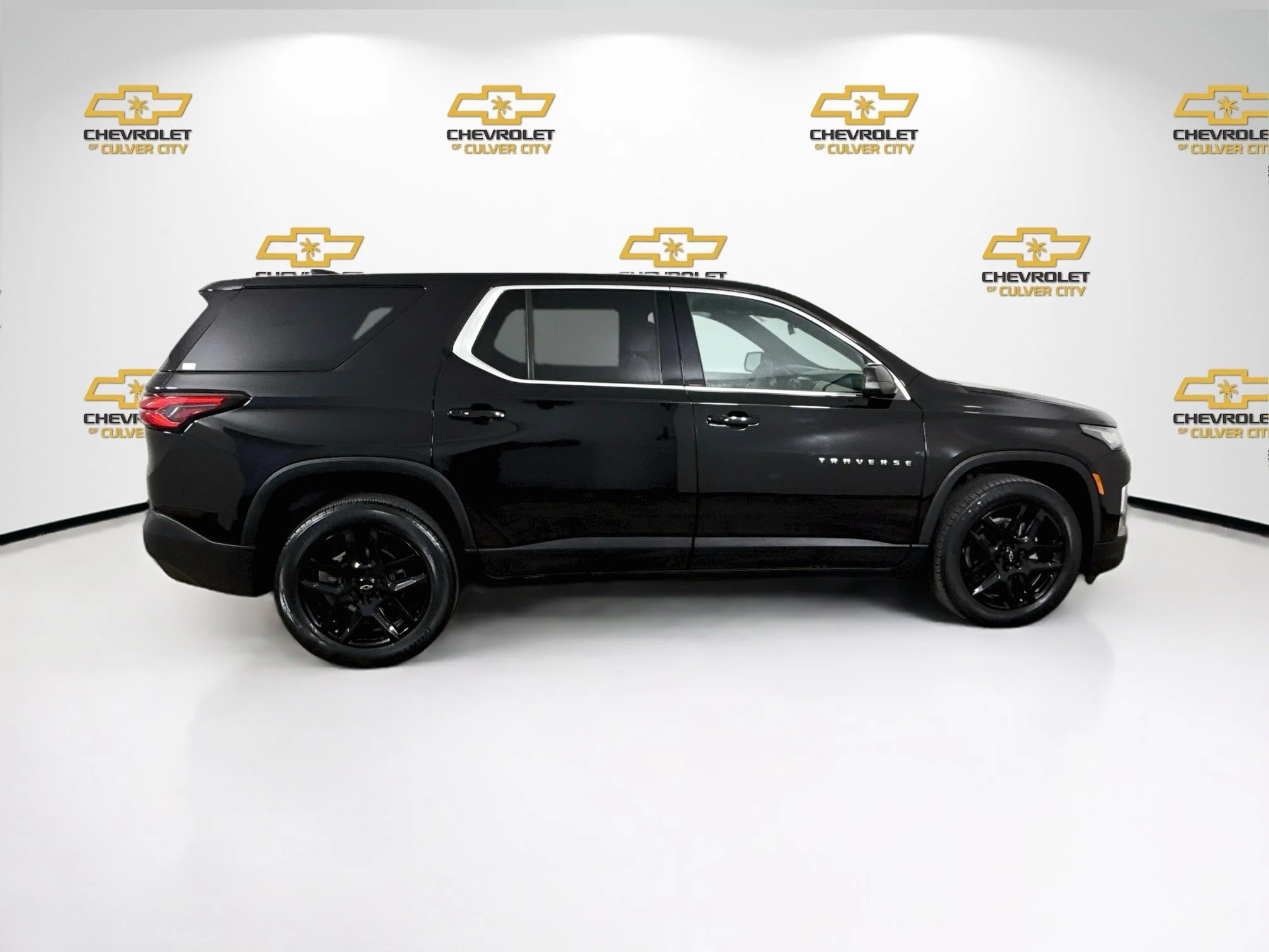 Used 2022 Mosaic Black Metallic Chevrolet LS image 9