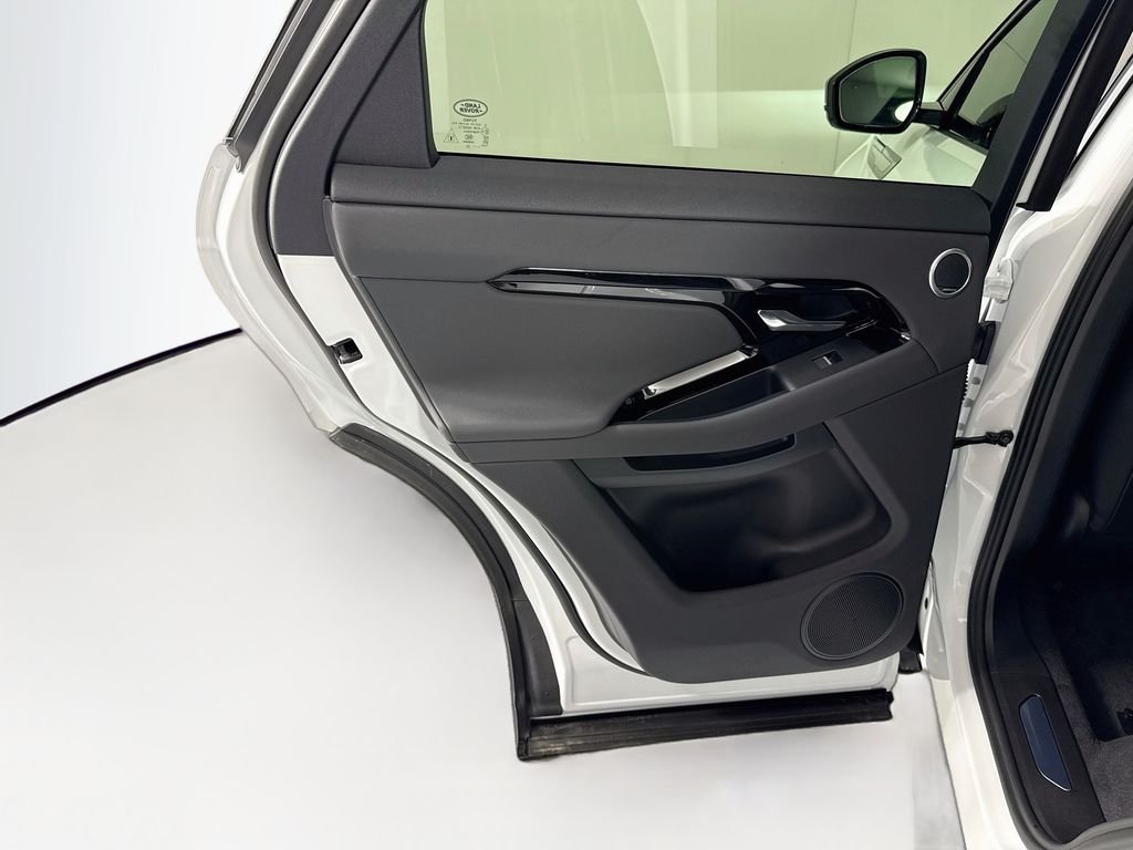 New 2026 Fuji White Land Rover Hoxton Edition image 28