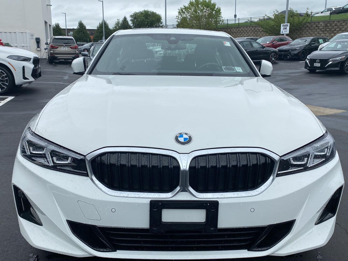 Used 2023 Alpine White BMW 330i xDrive image 5