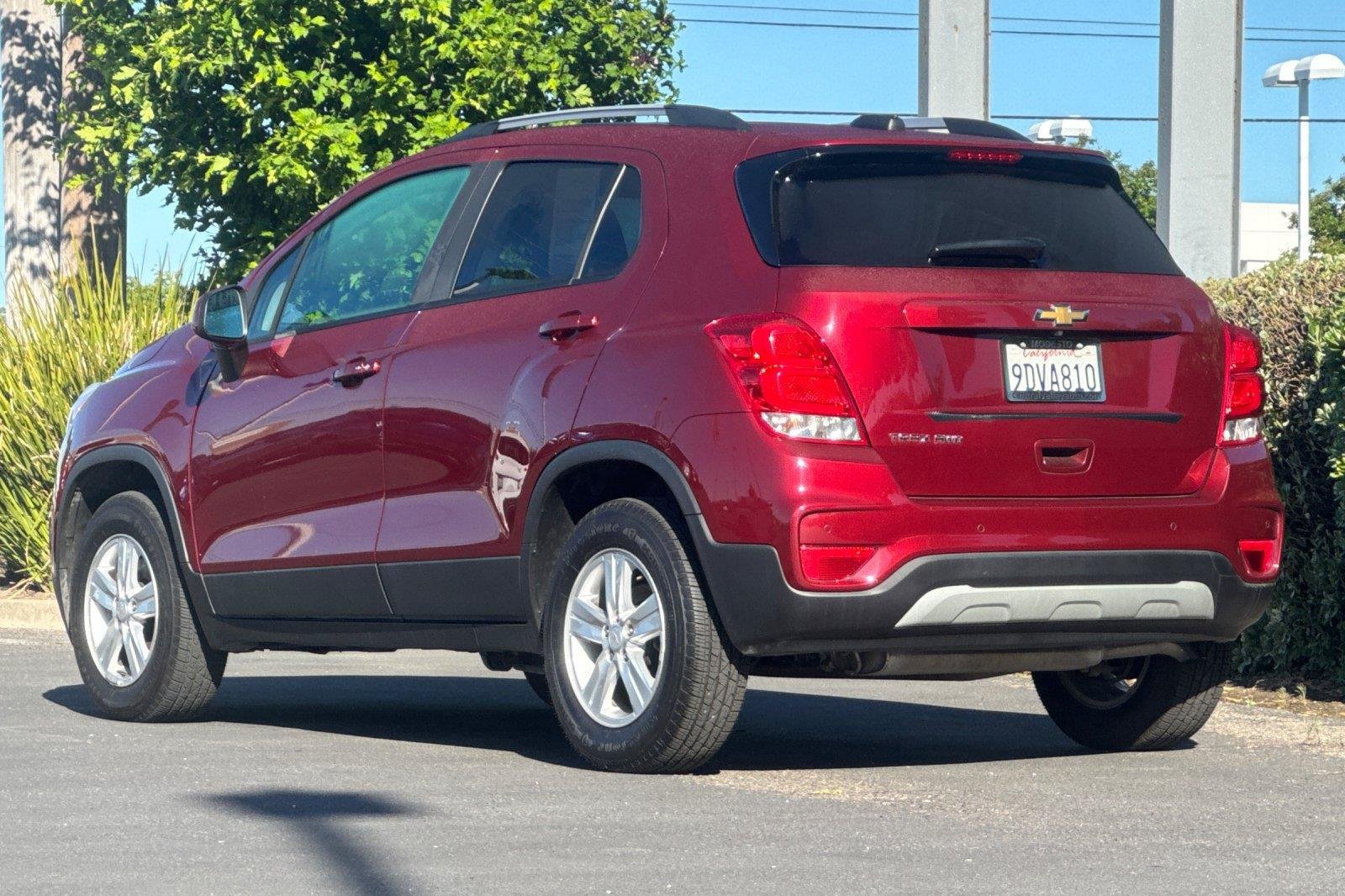 Used 2022 Crimson Metallic Chevrolet LT image 6