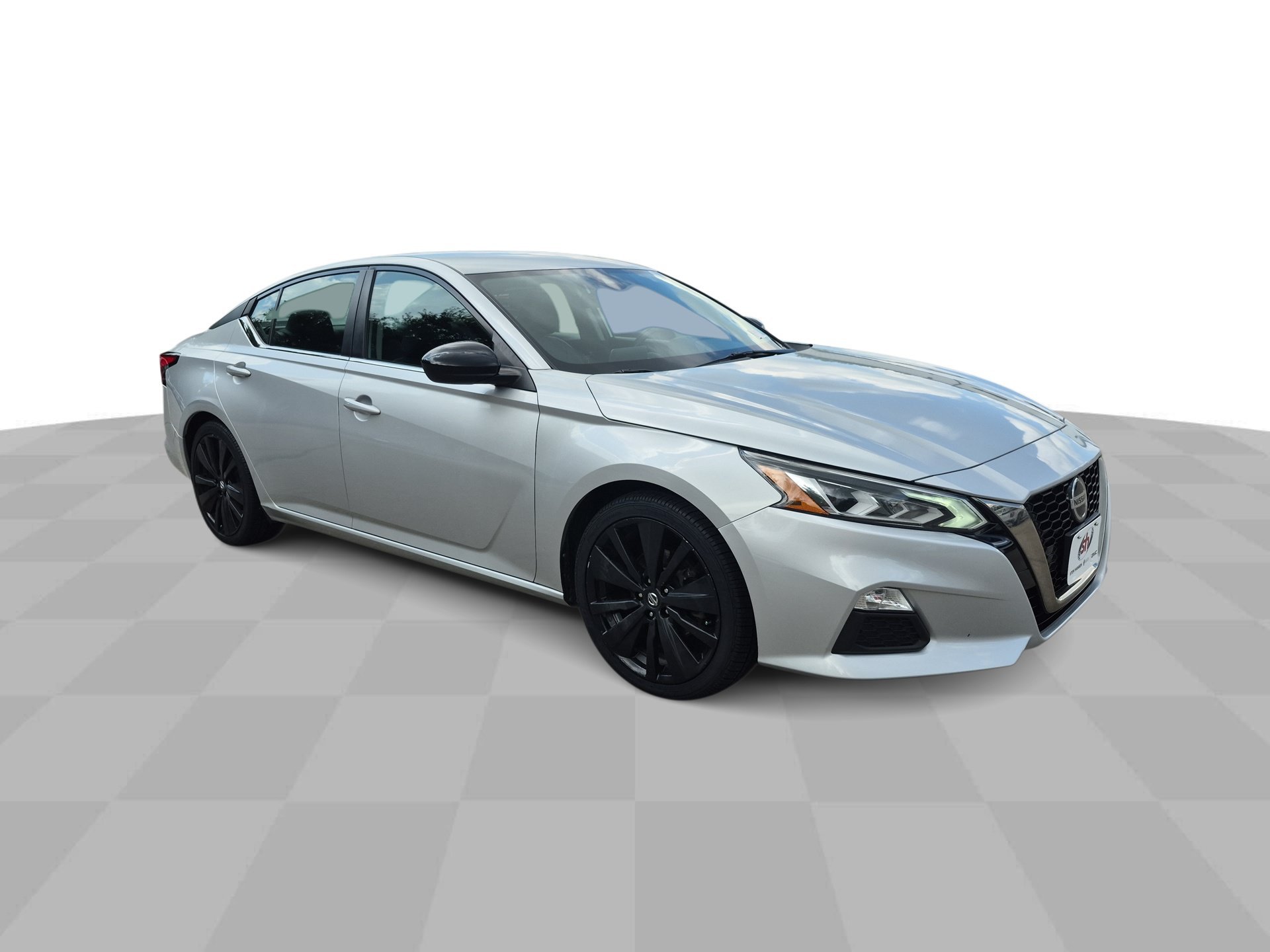Used 2020 Nissan Altima SR with VIN 1N4BL4CV1LC220092 for sale in Clive, IA