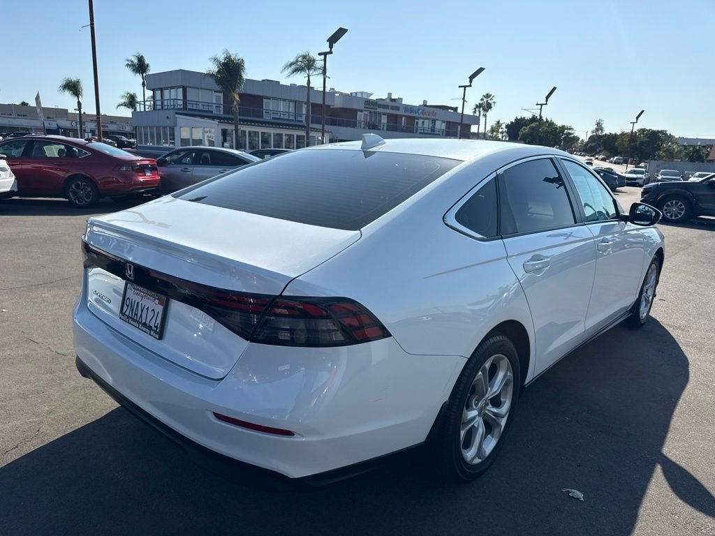 Used 2024  Honda LX image 4
