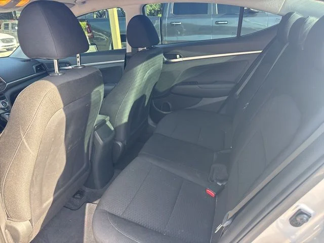 Used 2019 Silver Hyundai SE image 10