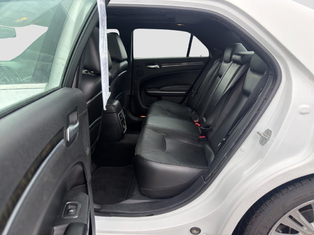 Used 2012 White Chrysler C image 13