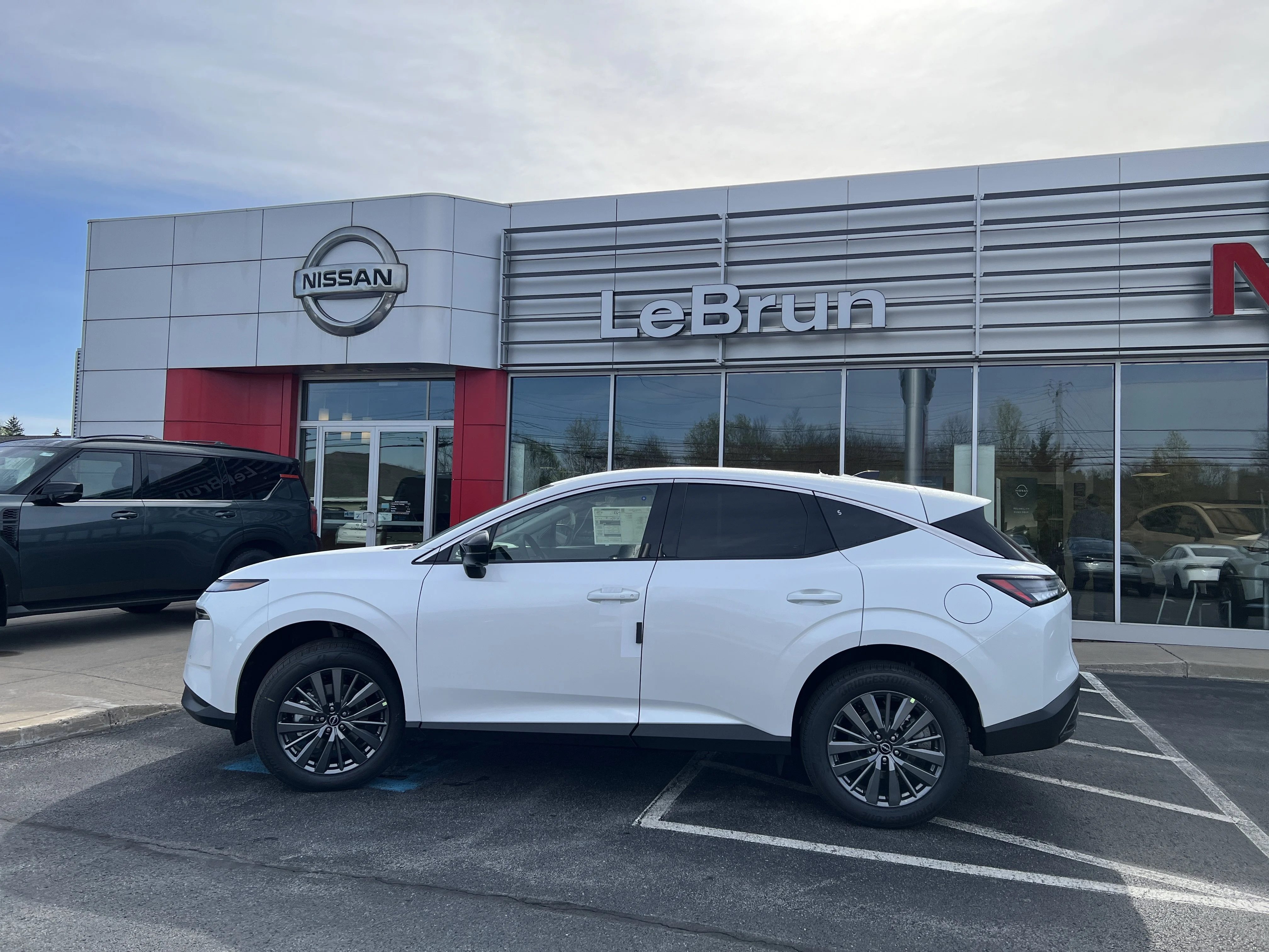 New 2026 Everest White Pearl Tricoat Nissan SL image 1