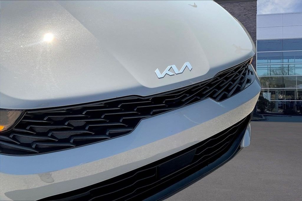 Used 2024 Wolf Gray Kia GT-Line image 33