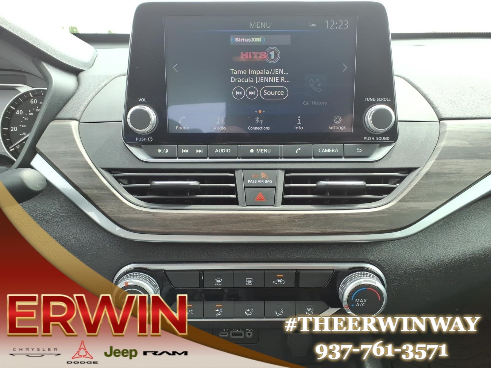 Used 2025 Black Nissan 2.5 SV image 20