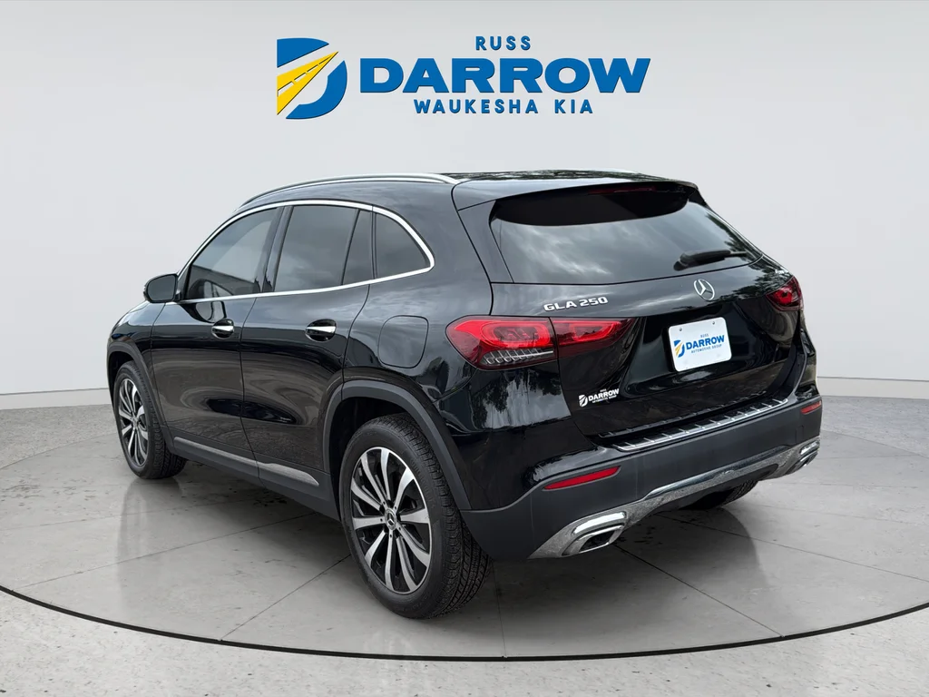 Used 2021 Black Mercedes-Benz GLA 250 image 3