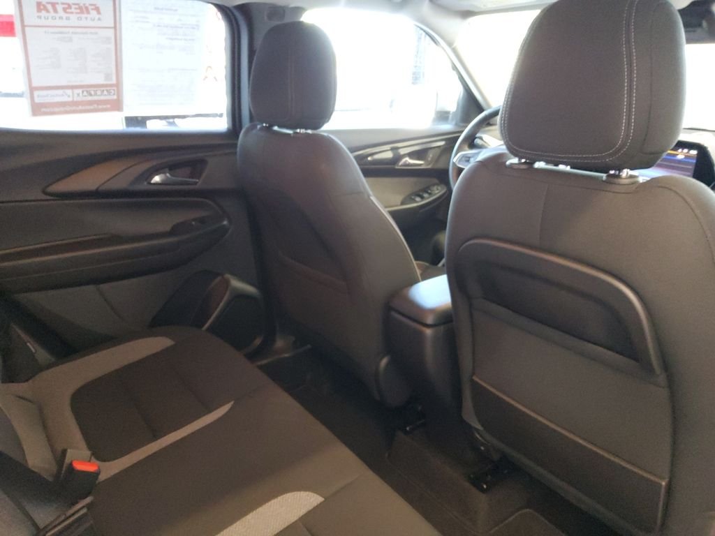 Used 2025 Gray Chevrolet LT image 17
