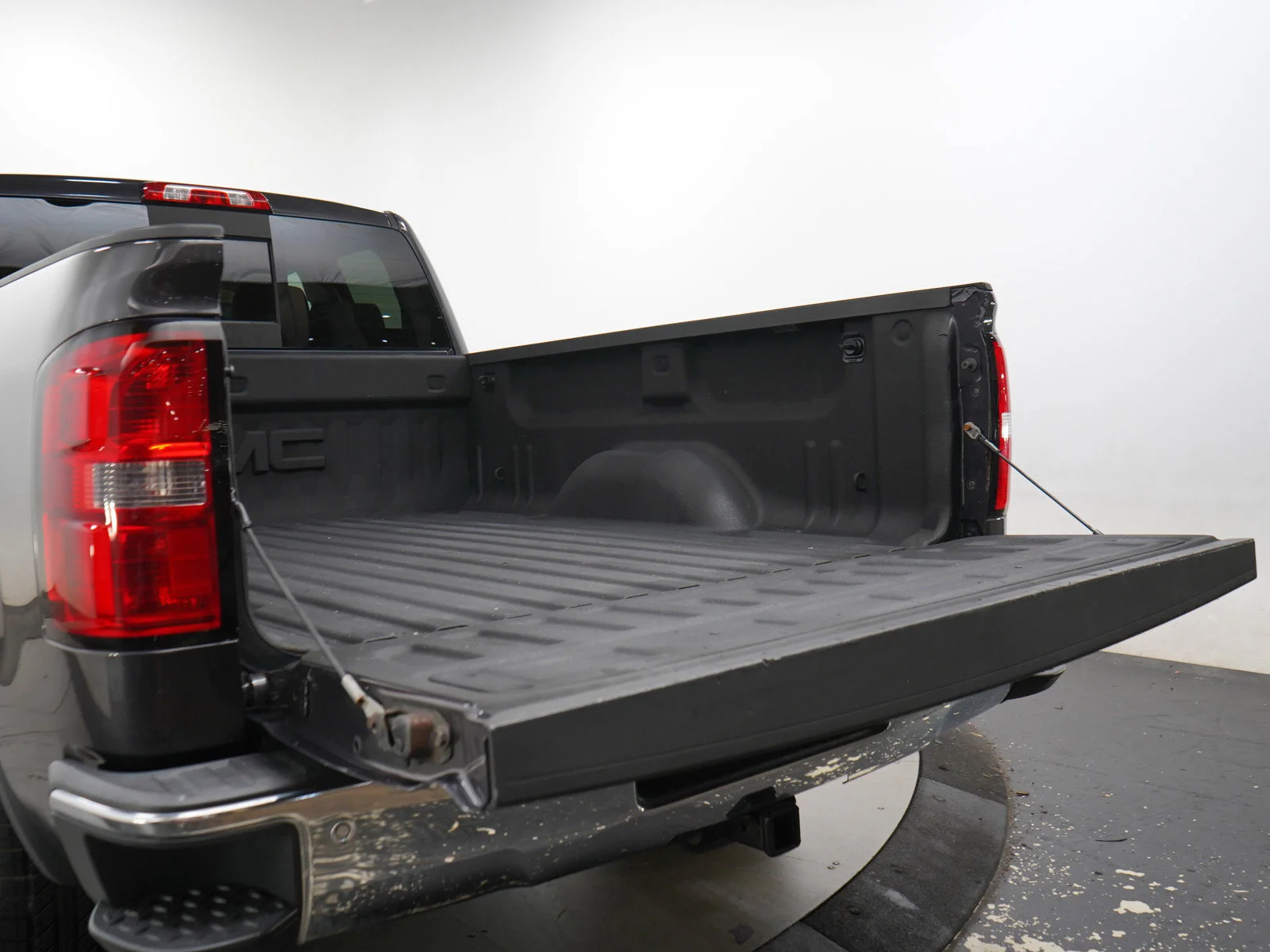 Used 2015 Iridium Metallic GMC 4WD Double Cab 143.5 SLE image 15
