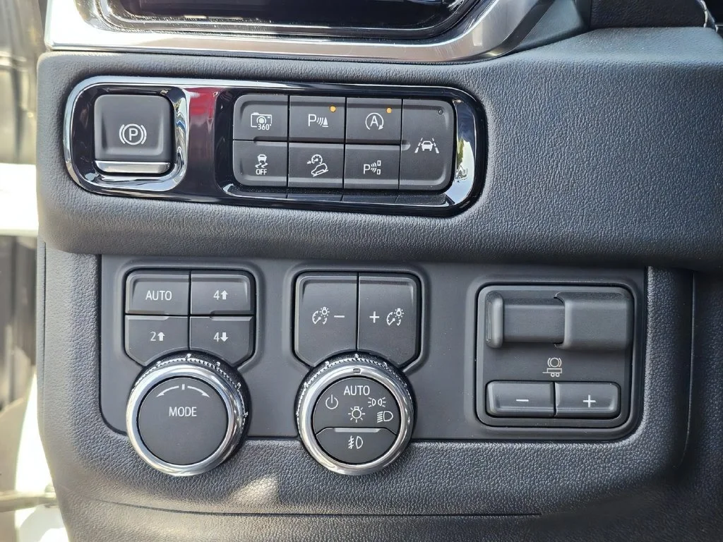 New 2026 Summit White GMC Elevation image 18