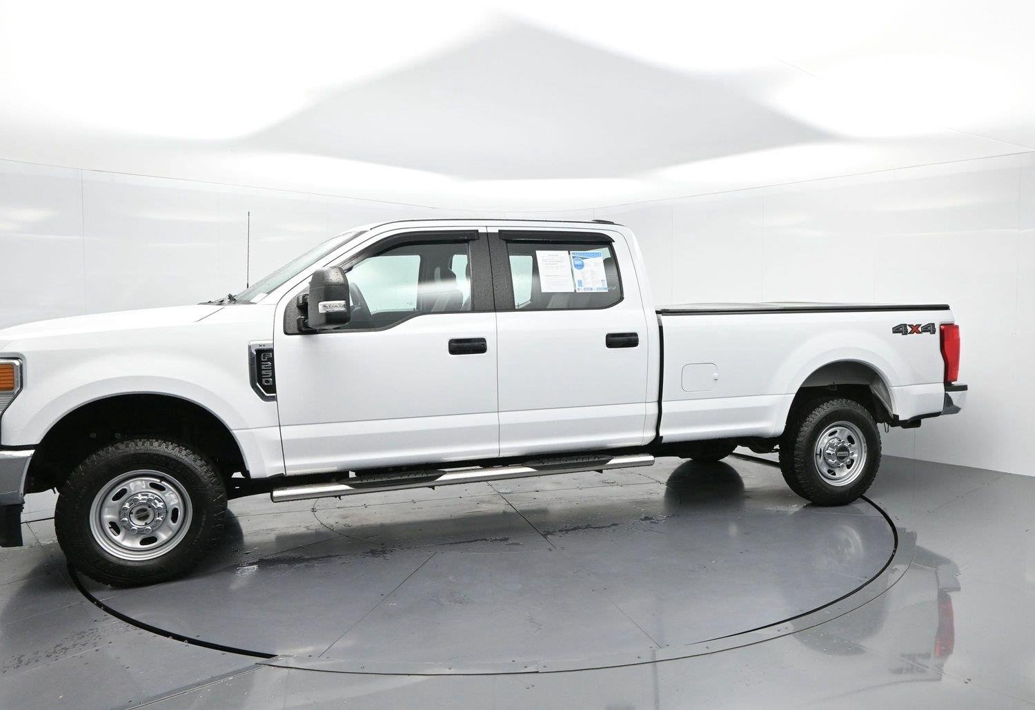 Used 2022 Oxford White Ford XL image 4