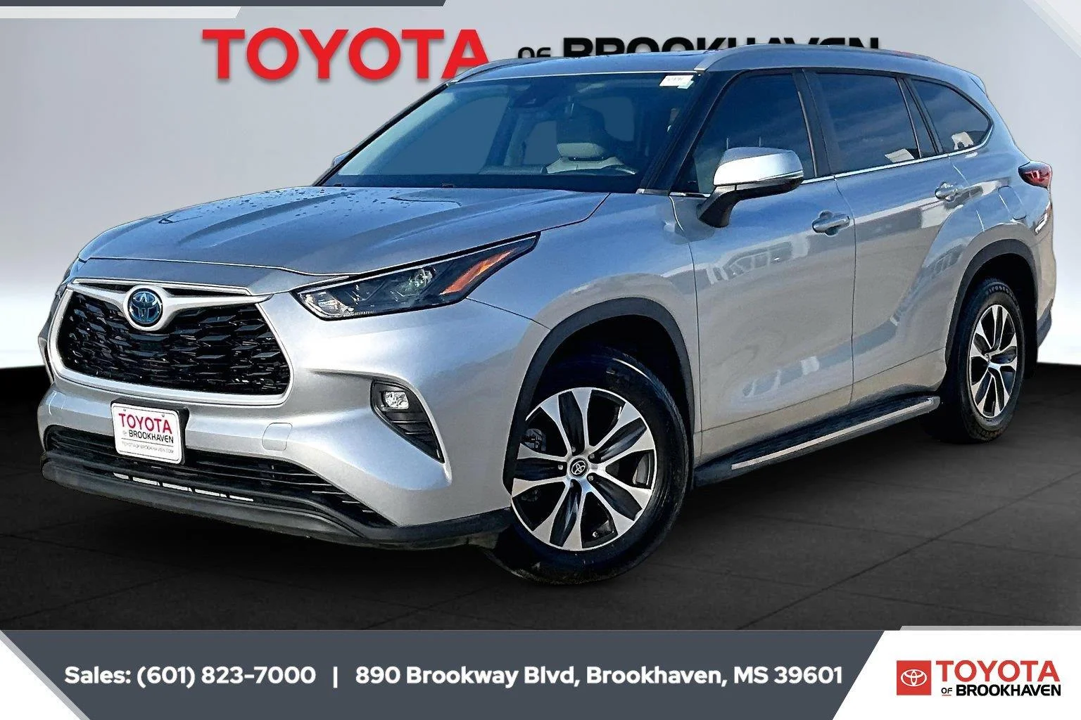Used 2023 Celestial Silver Metallic Toyota Hybrid XLE image 10