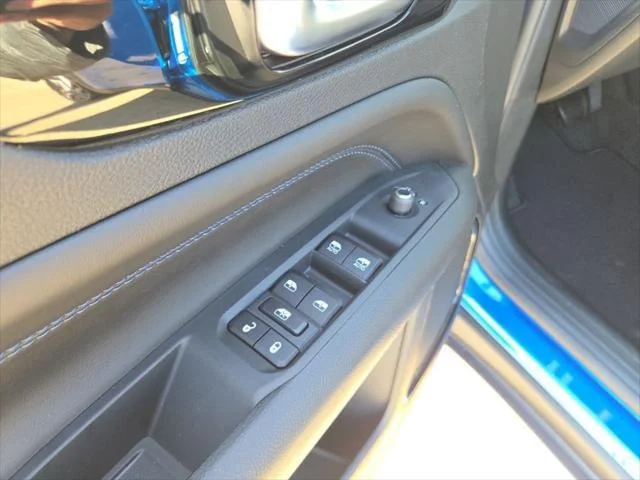 New 2026 Hydro Blue Pearl-Coat Exterior Paint Jeep Limited image 11