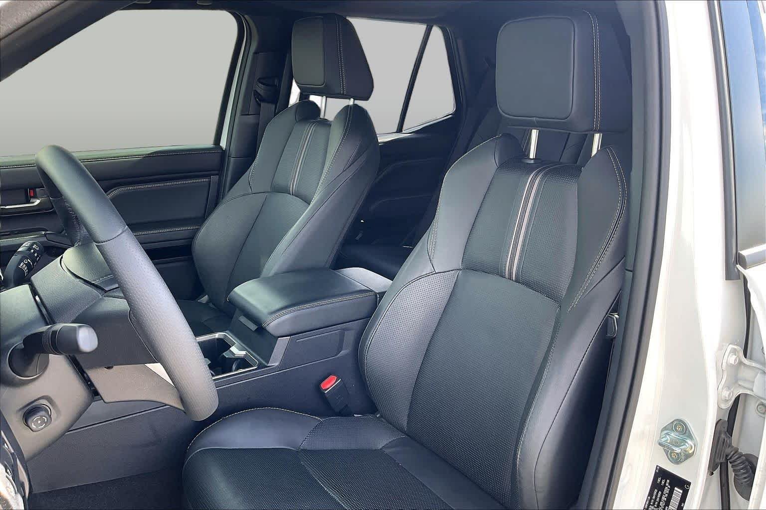 Used 2026 Wind Chill Pearl Toyota Limited image 8