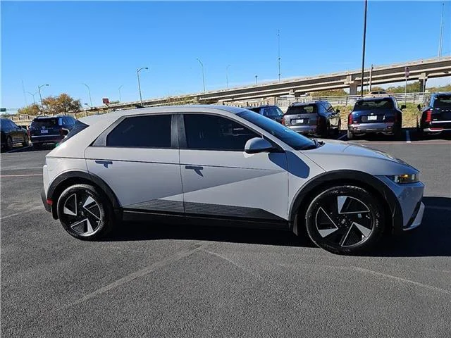 New 2026 Cyber Gray Hyundai SEL image 3