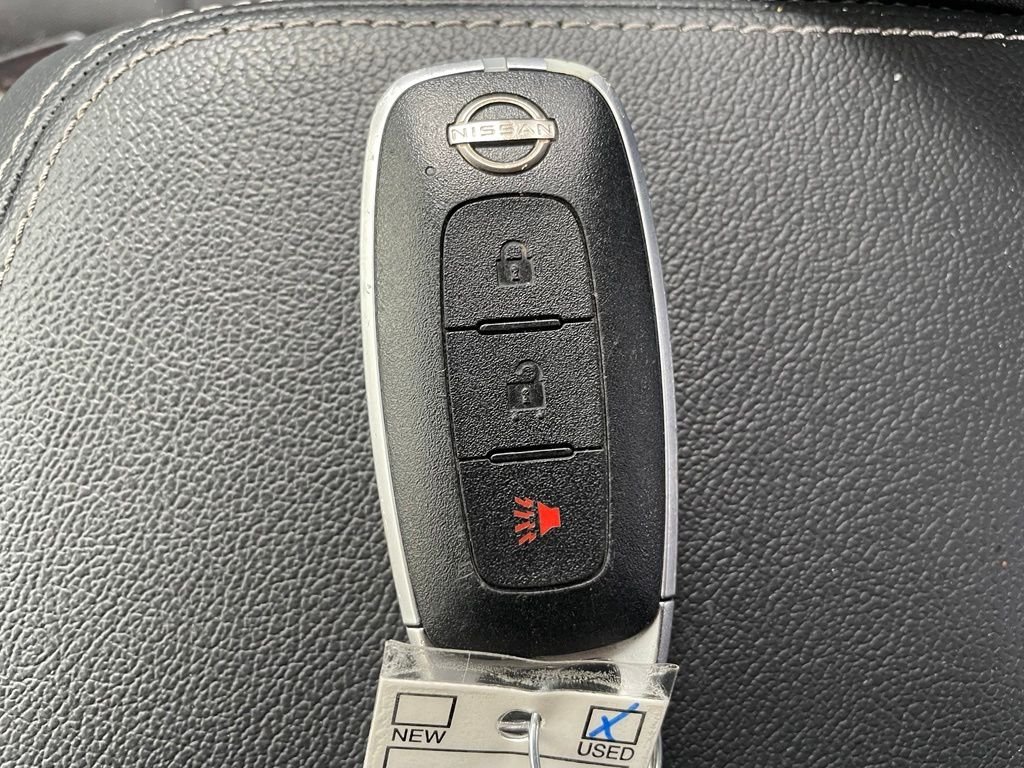 Used 2024 White Nissan S image 17