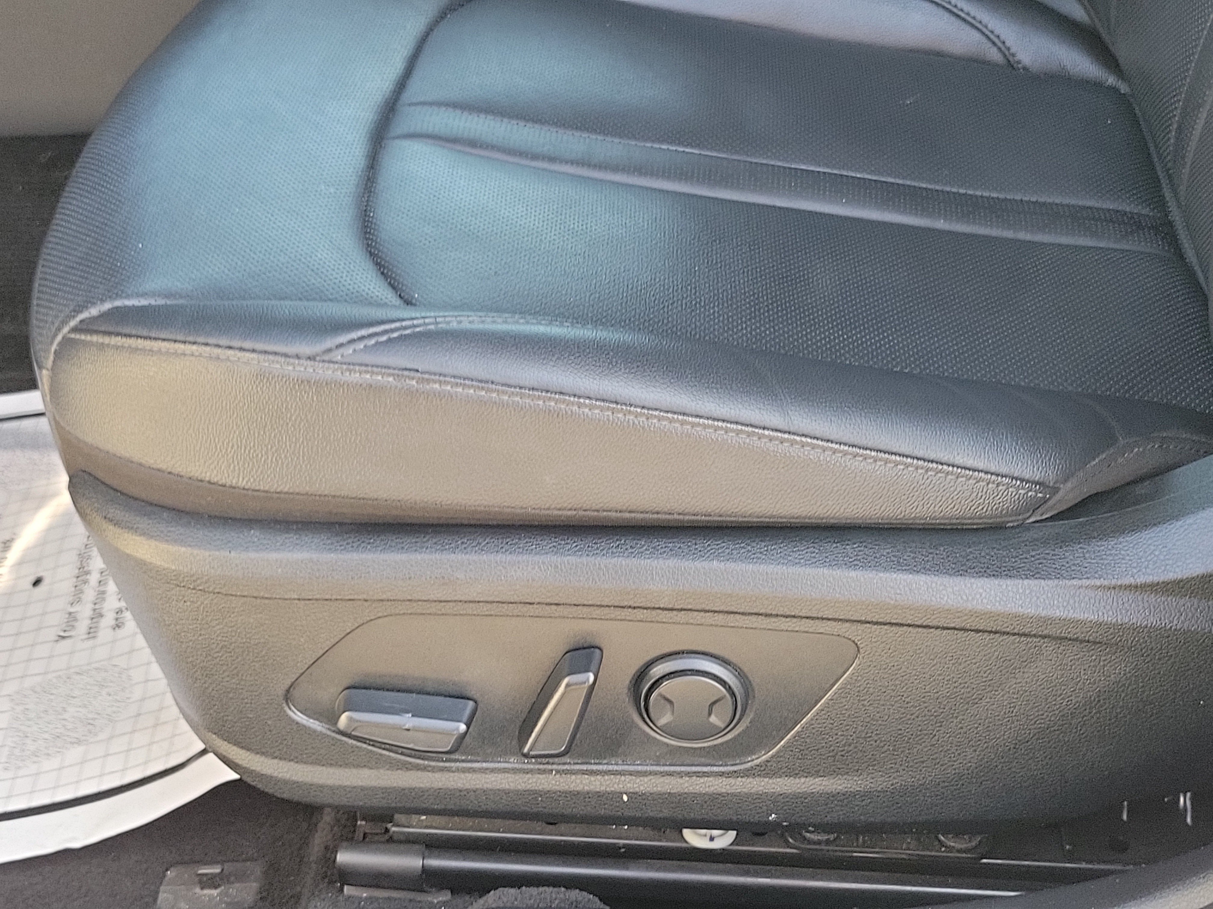 Used 2021 Hyper White Hyundai Limited image 19