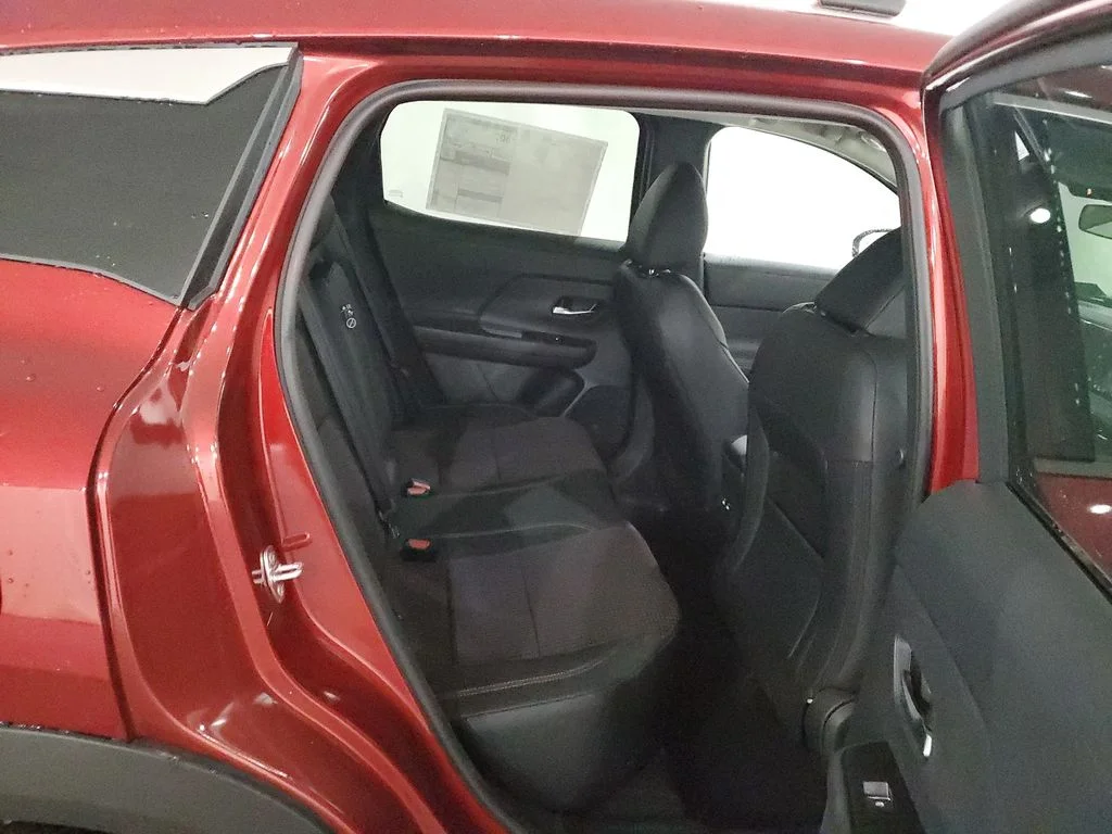 New 2026 Scarlet Ember Tintcoat Nissan SR image 23