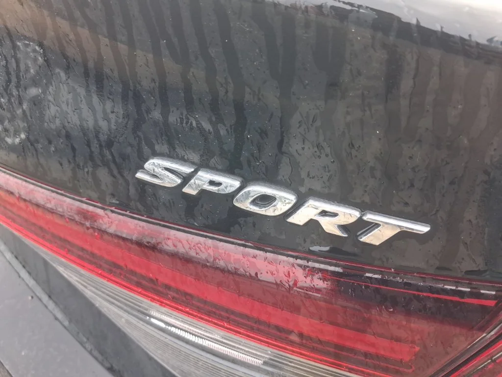 Used 2025  Honda Sport image 10