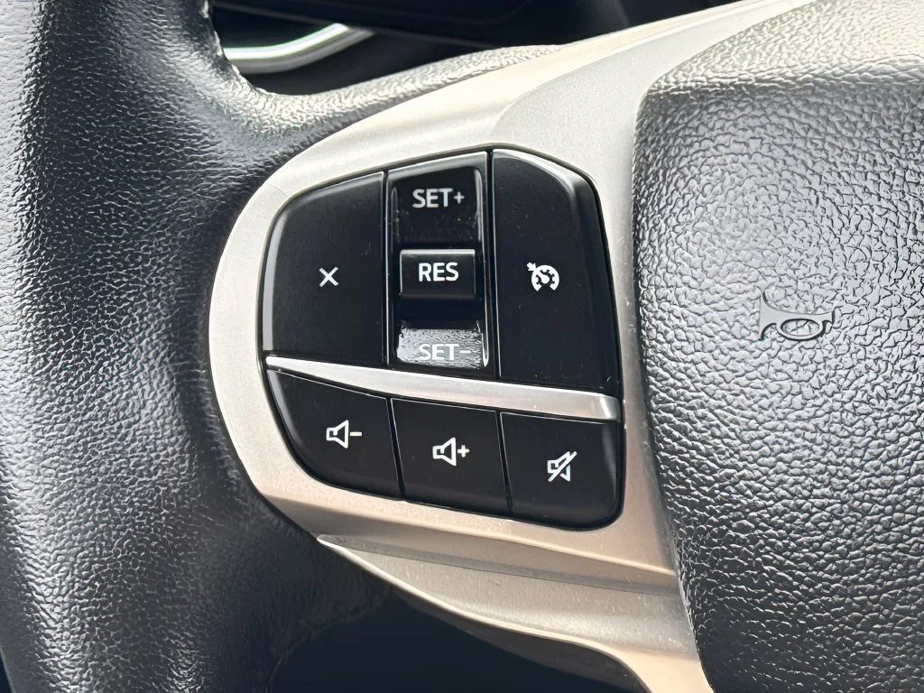 Used 2023 Black Ford XLT image 17