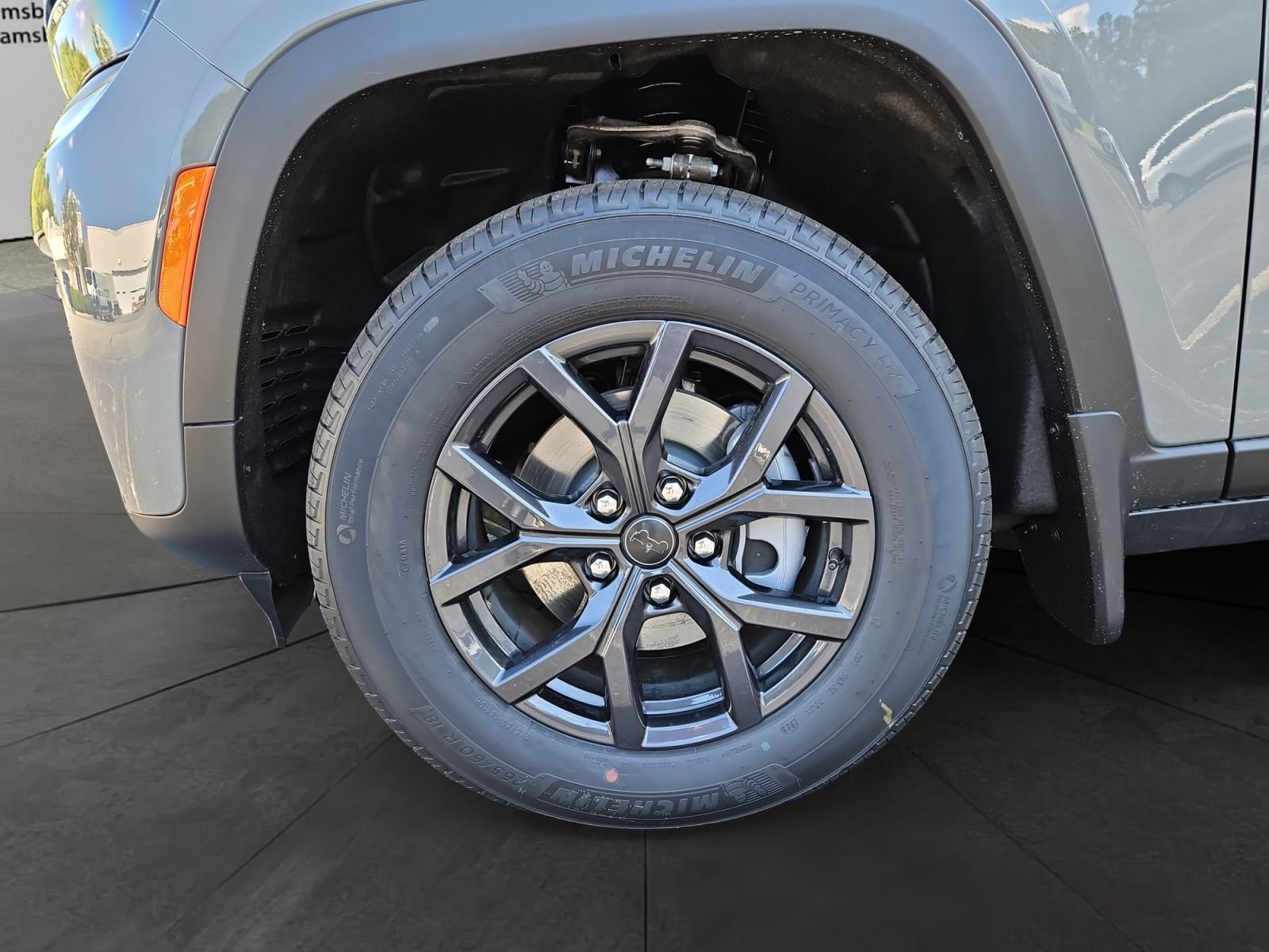 New 2027 Sting-Gray Clearcoat Jeep Laredo Altitude image 14
