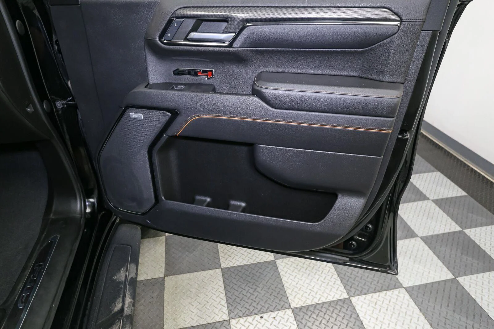 Used 2023 Onyx Black GMC AT4 image 19
