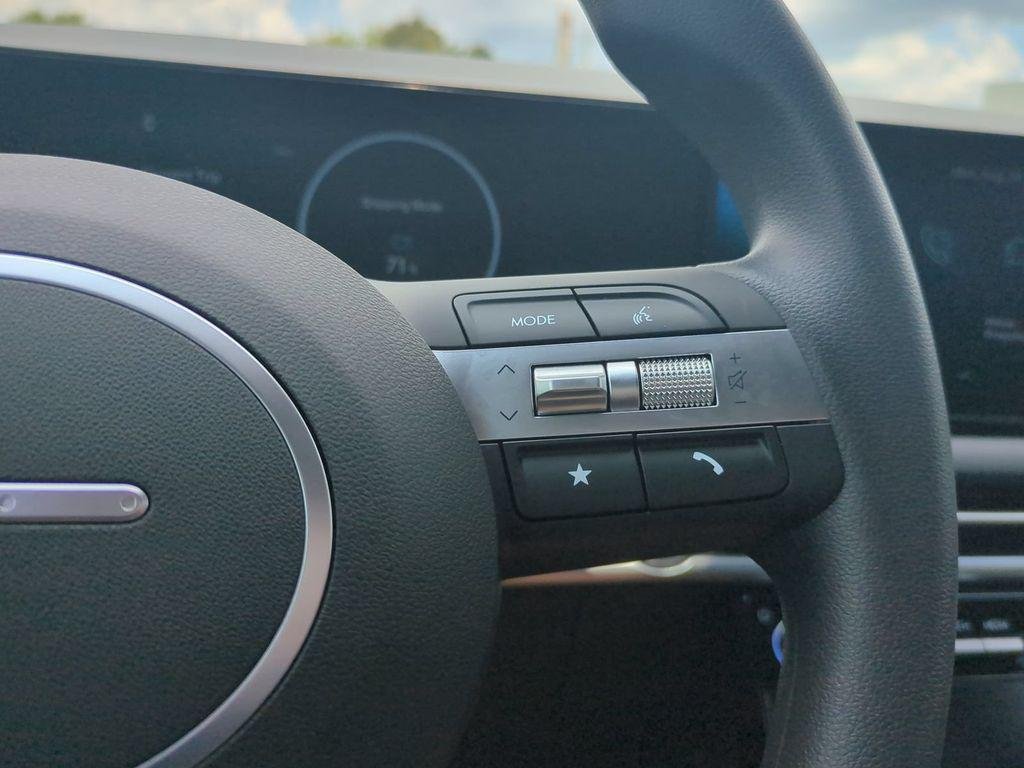 New 2027 Blue Hyundai SEL Activity FWD image 33