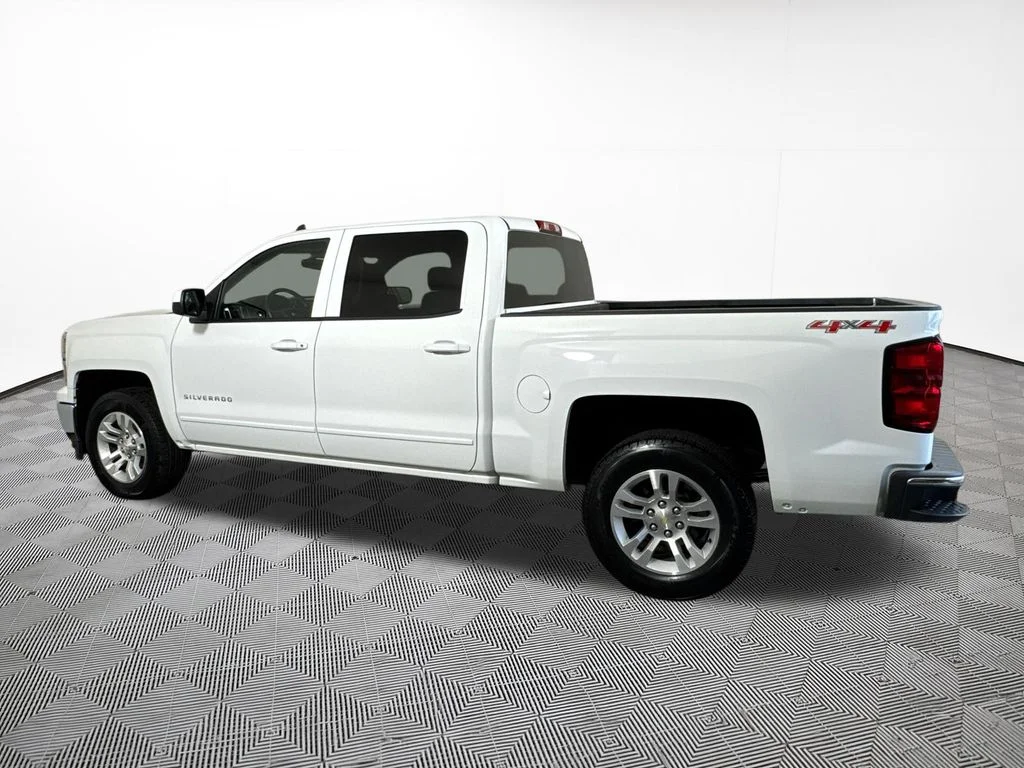 Used 2015 White Chevrolet LT image 11