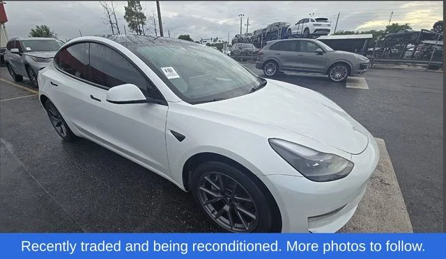 2023 Tesla Model 3 -'s photo
