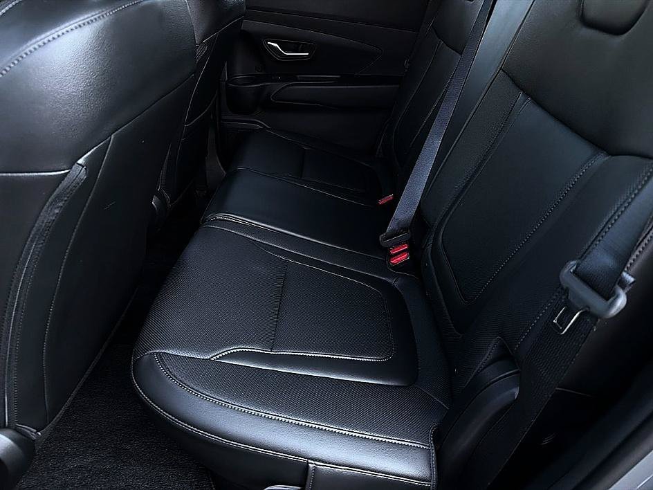 Certified Used 2026 Hampton Gray Hyundai SEL image 8