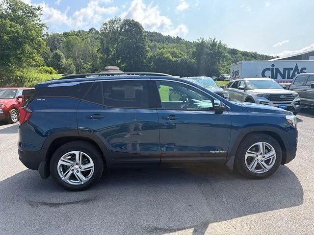 Used 2019 Blue Emerald Metallic GMC SLE image 10