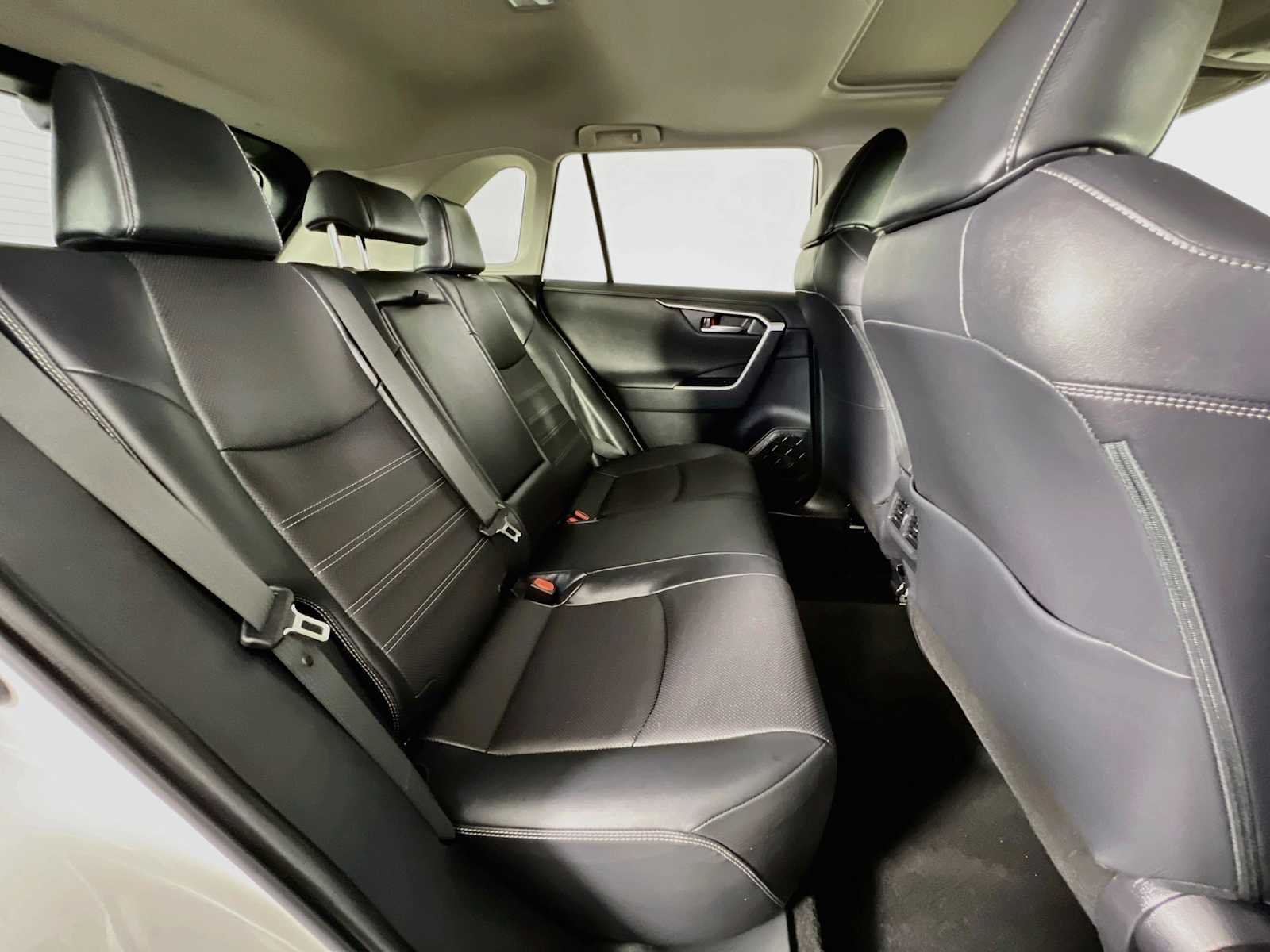 Used 2019 Blizzard Pearl Toyota Limited image 29