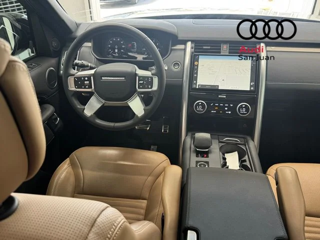 Used 2024 White Land Rover Dynamic SE image 31
