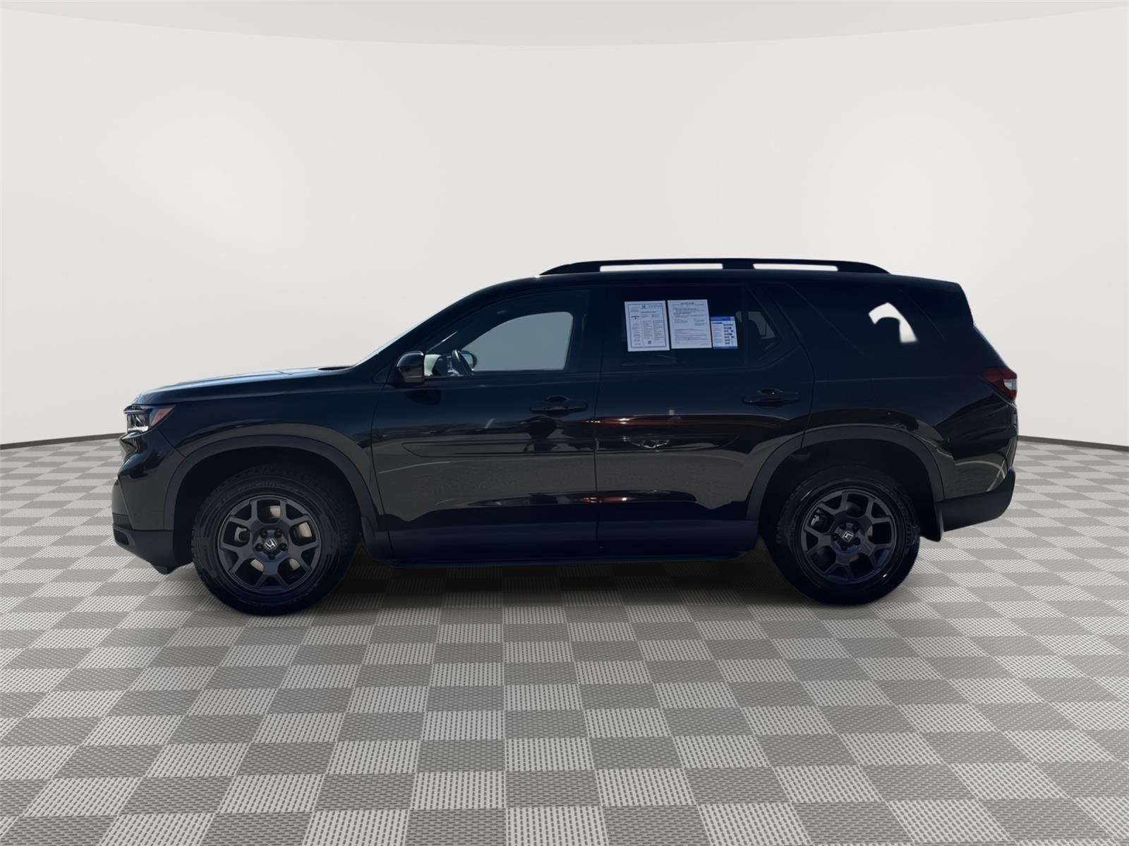 Certified Used 2024 Crystal Black Pearl Honda TrailSport image 3