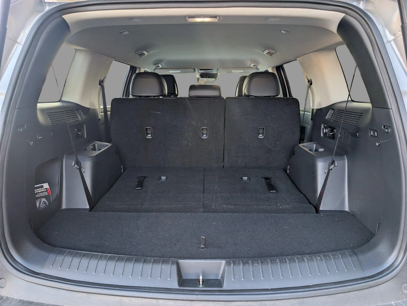 Used 2026 Shimmering Silver Hyundai SEL image 5