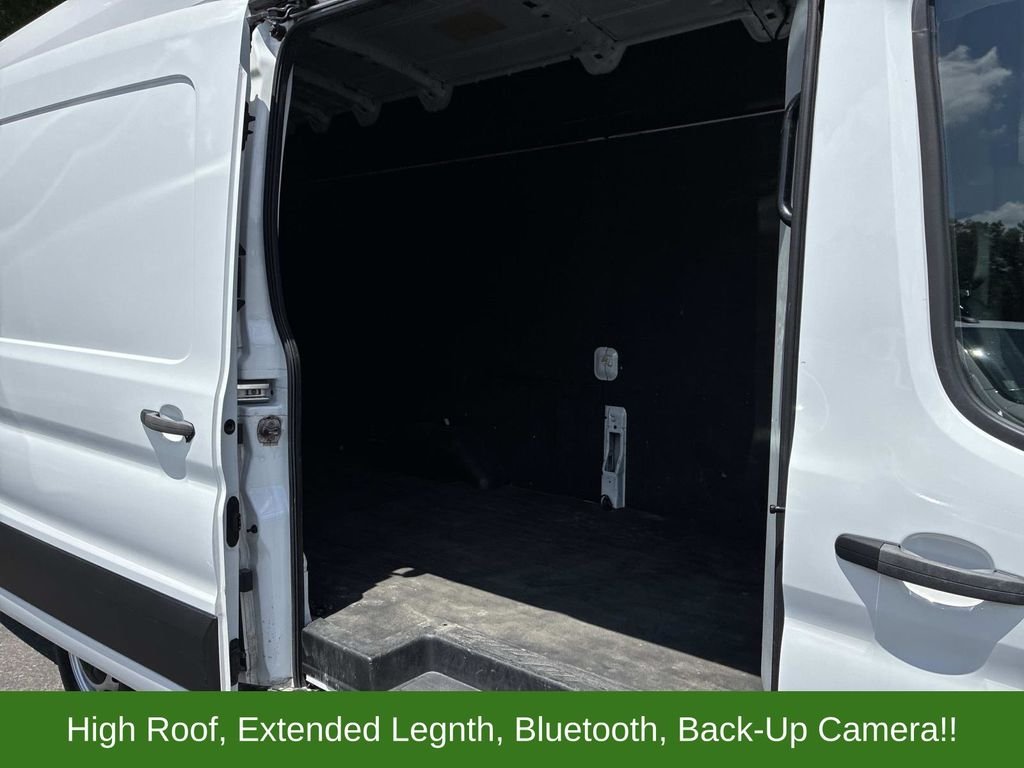 Used 2024  Ford Base image 12