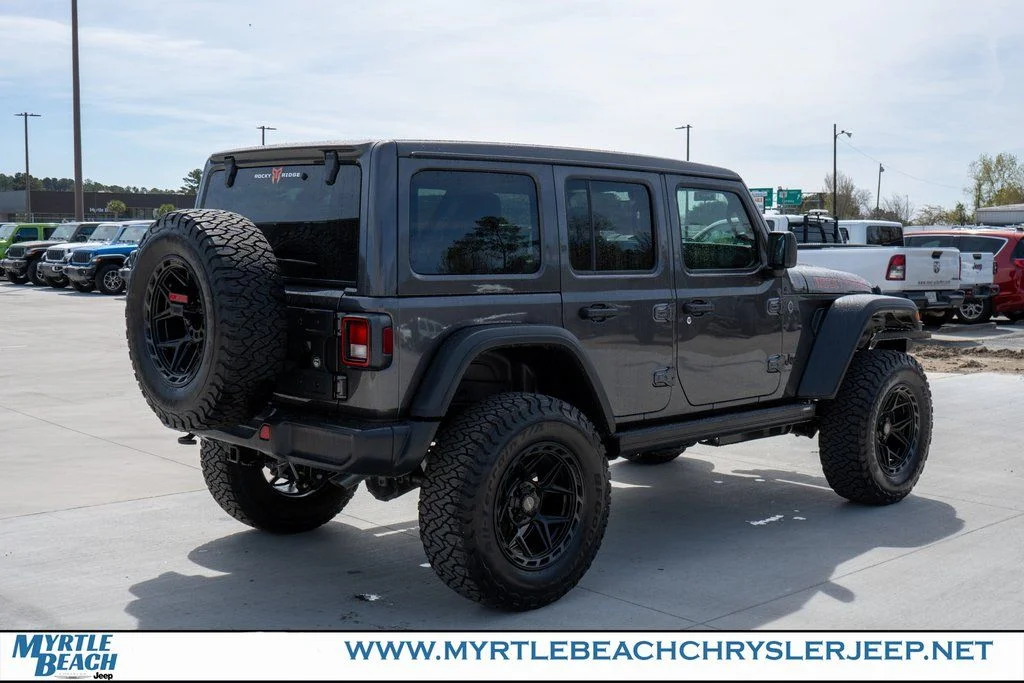 New 2026 Granite Crystal Metallic Clear-Coat Exterior Paint Jeep Willys image 7