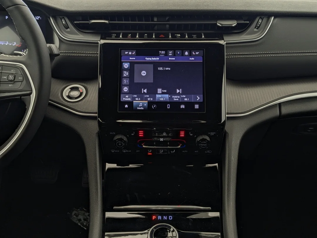 New 2026 White Jeep Laredo - - 4x4 - Classic Theme - 8.4-inch Touchscreen - Heated Seats & Steering Wheel & More! image 22