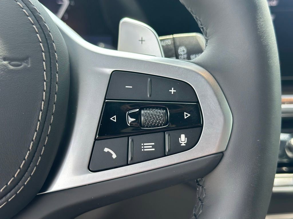 New 2026 Skyscraper Grey Metallic BMW xDrive50e image 30