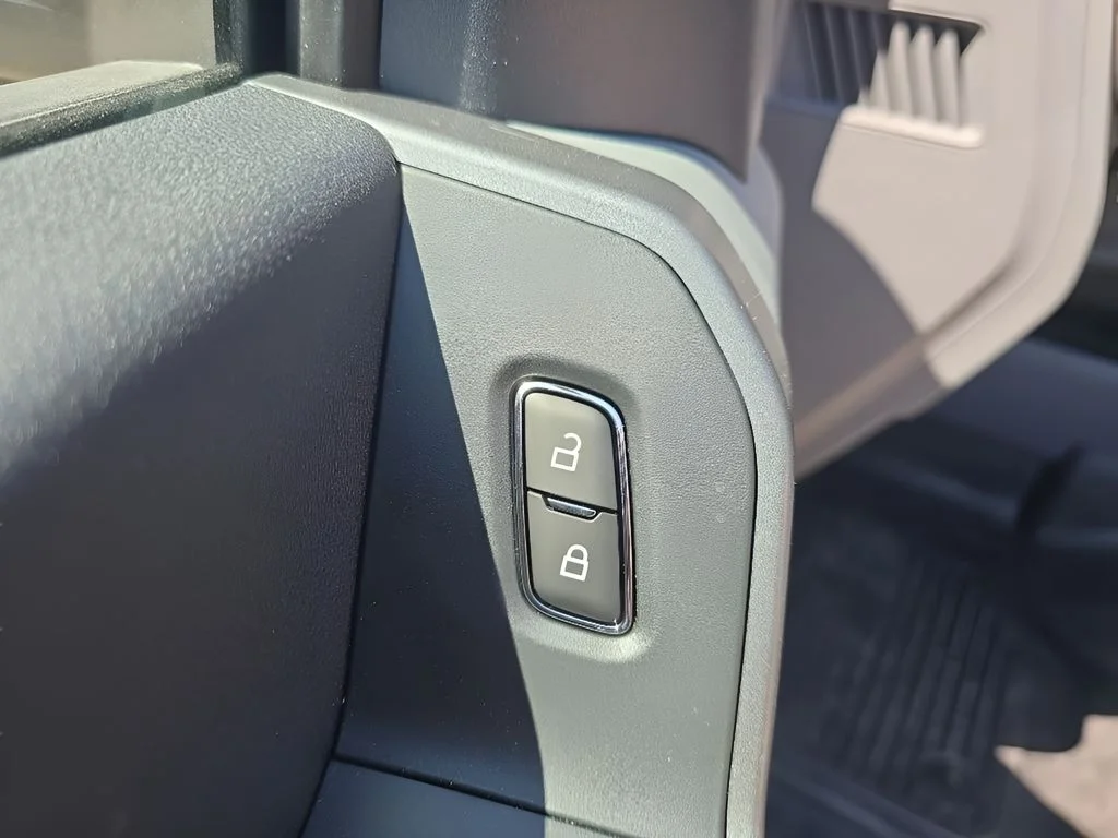 New 2026 Argon Blue Metallic Ford F-250® XLT image 13