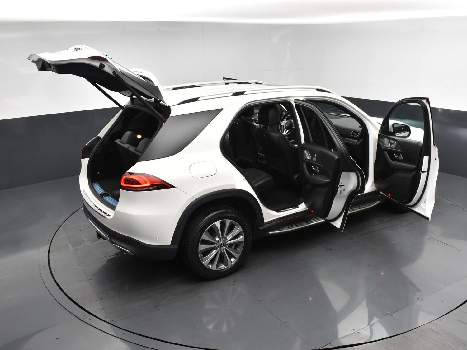 Used 2020 White Mercedes-Benz GLE 350 image 25