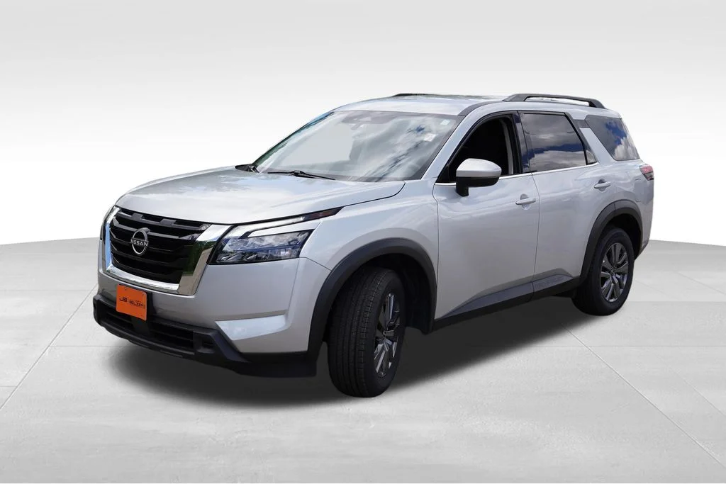 Used 2025 Brilliant Silver Metallic Nissan SV image 11