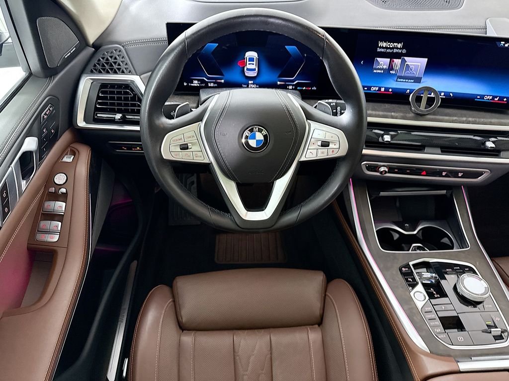 Used 2024 Alpine White BMW xDrive40i image 10