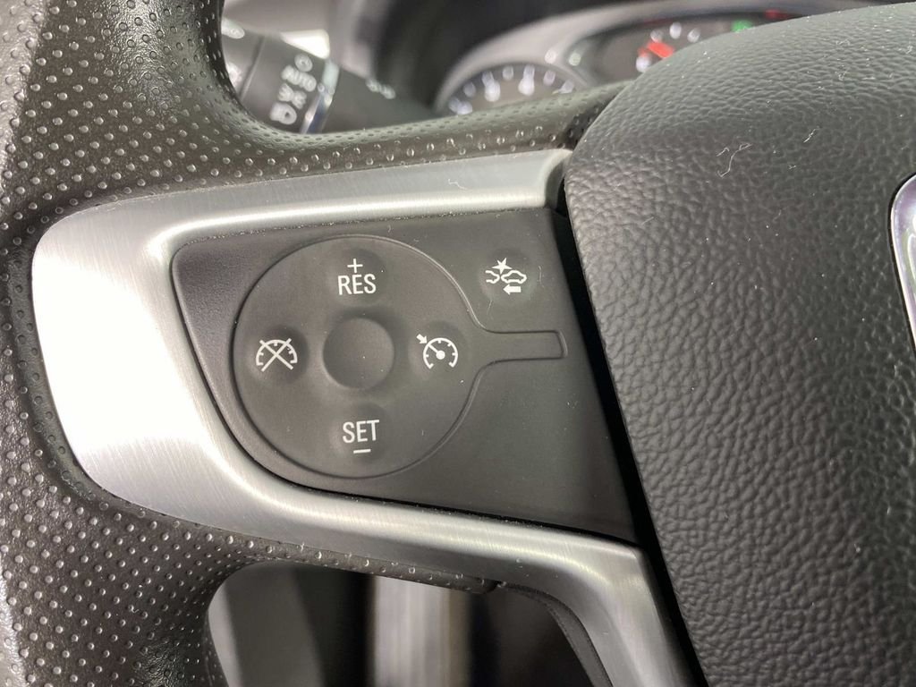 Used 2023 White GMC SLE image 18