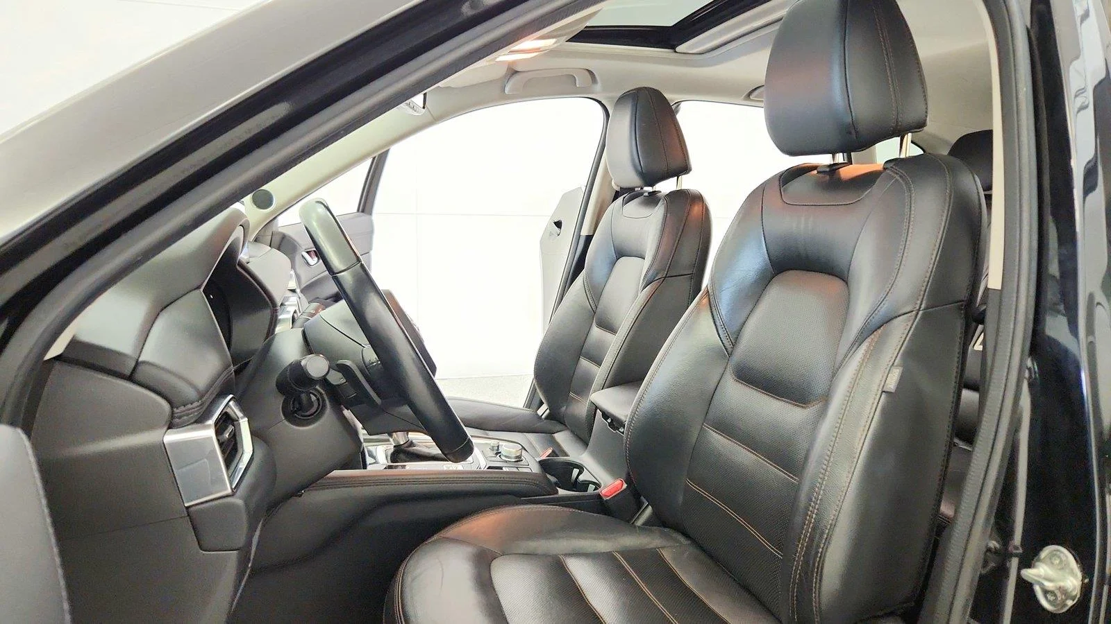 Used 2021 Jet Black Mica Mazda Grand Touring image 19