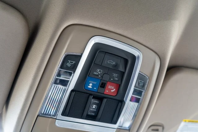 Used 2021 Silver Ram Laramie image 37