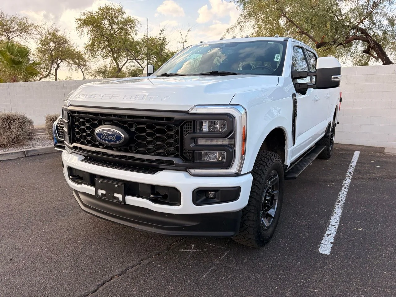 Used 2023 Oxford White Ford Lariat image 1